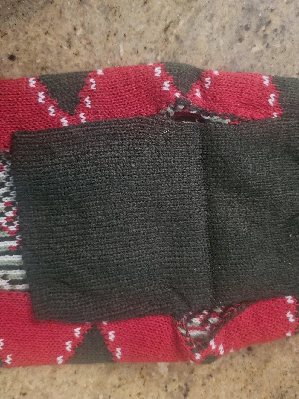 Small Dog Or Cat New Red & Green Holiday Knit Sweater